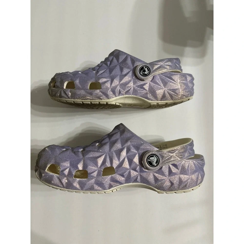 CROCS geometric 3d